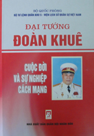 Books06_12_2010_dai-tuong-doan-khue-1.jpg Books06_12_2010_dai-tuong-doan-khue-1.jpg