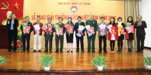 News25_05_2018_lam Theo Loi Bac Day - Sach Hay Sach Dep.png